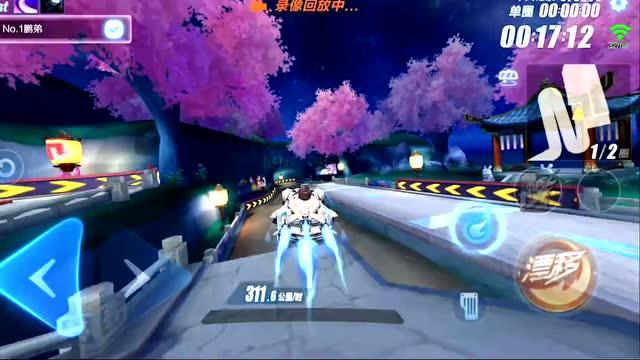 逃离黑与白的房间